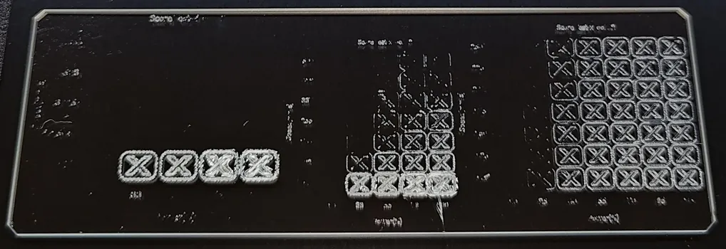 標準のテストアレイ彫刻後のガラス（洗浄後）
